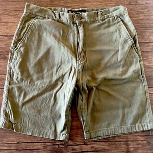 Men’s twill shorts